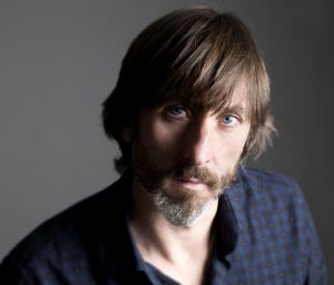AUTORETRATO con grano
