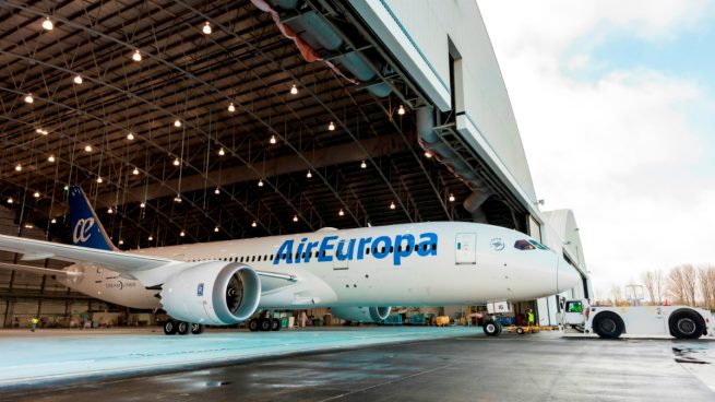 Air Europa, primera aerolínea española en suprimir los teléfonos de tarificación especial de atención al cliente