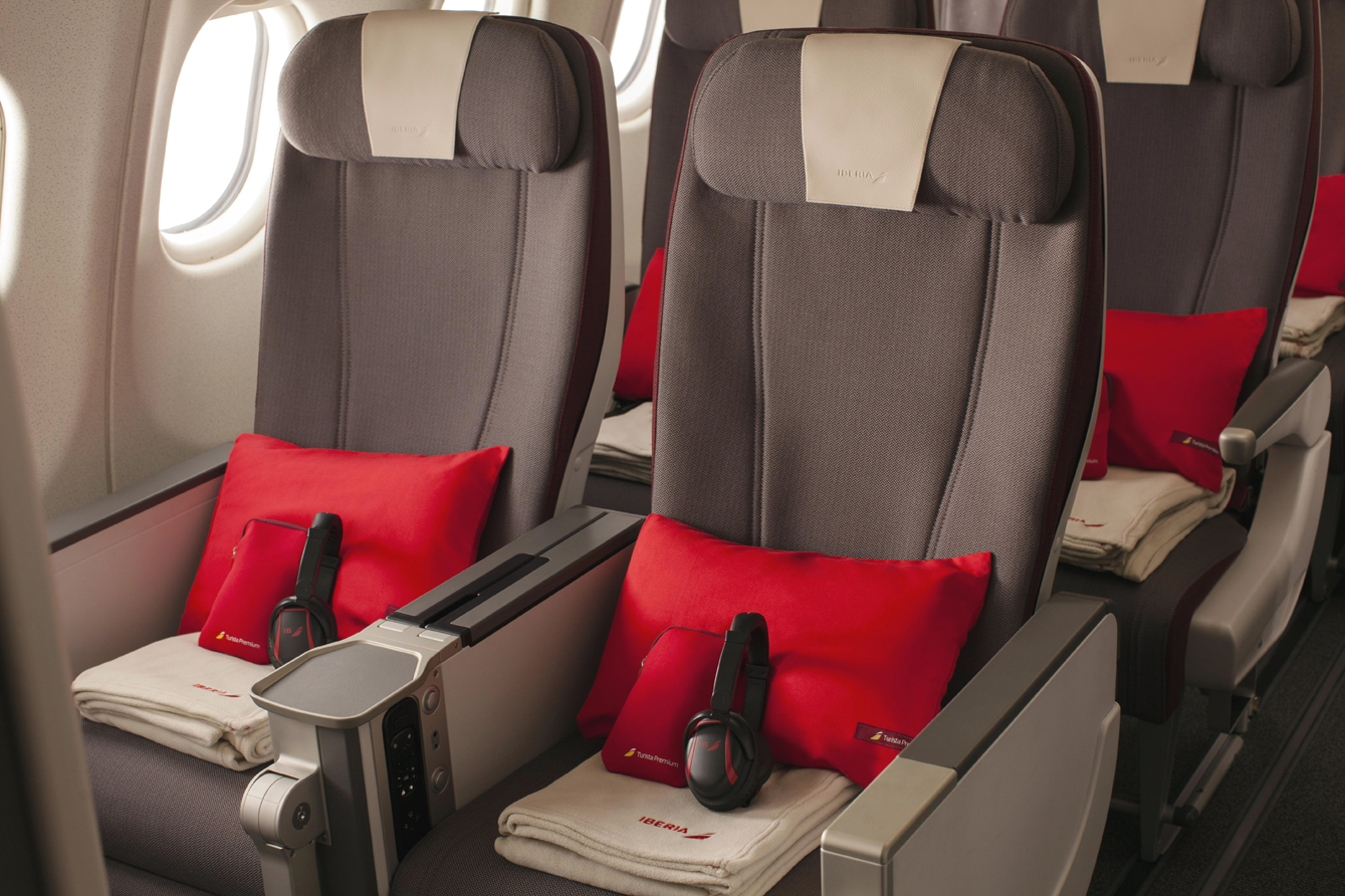 Iberia presenta su primer avión con la nueva clase Turista Premium