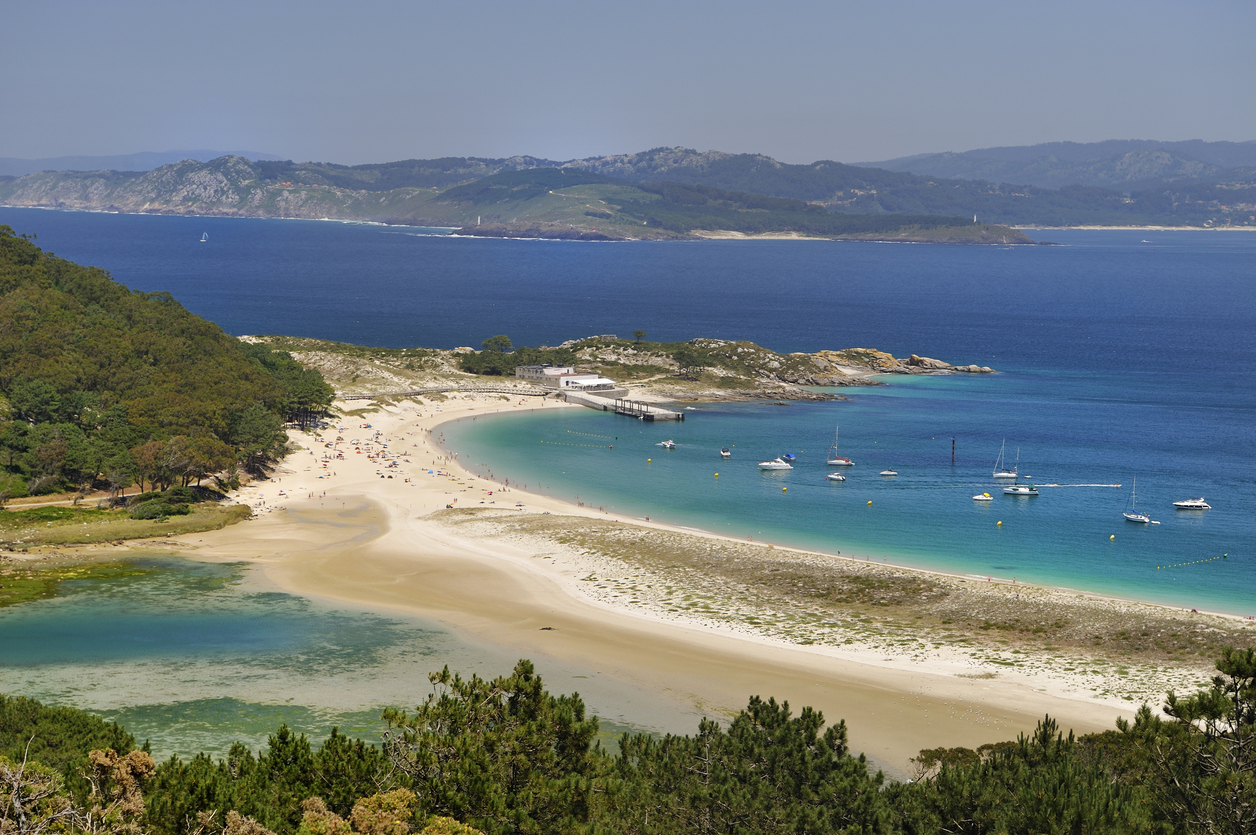 Polémica en las Islas Cies al superarse el cupo de visitantes permitido