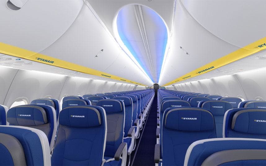 Ryanair estrena sistema de reservas por voz y asientos ‘slimline’