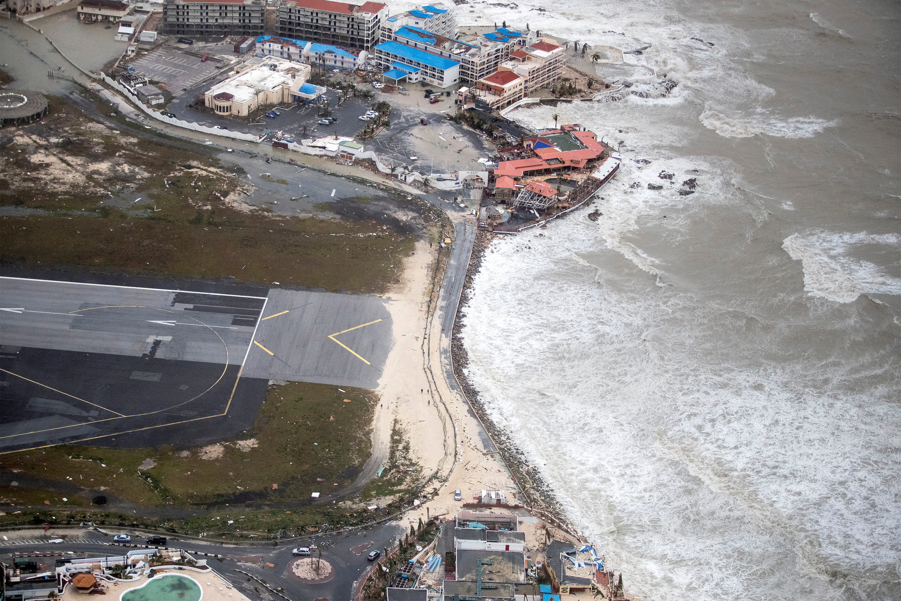 Hurricane Irma kills eight on Caribbean island of Saint Martin
