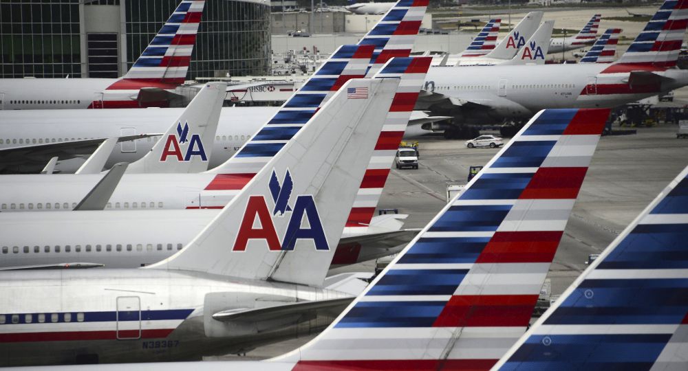 Airlines scramble to evacuate residents ahead of Hurricane Irma