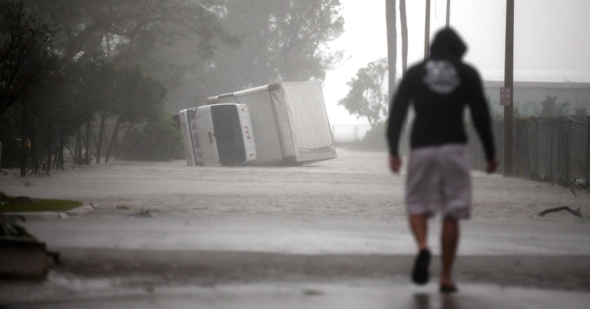 Floridians return to storm-battered homes as Irma flooding spreads