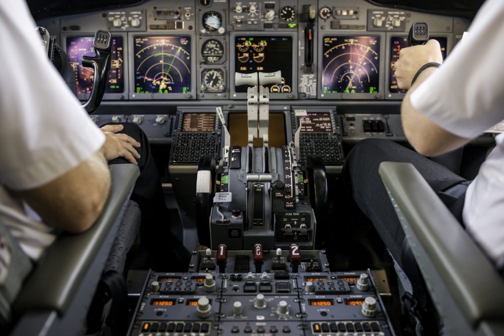 Boeing to raise 787 jet output, upbeat on 777