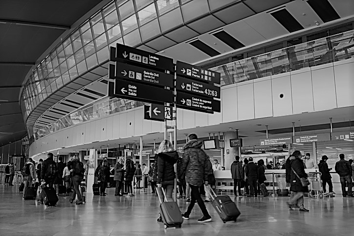 Austrian tour operator seeks bankruptcy proceedings against Air Berlin’s Niki -Kurier