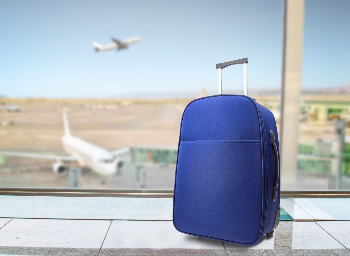 Facua tacha de “inaceptable” que Ryanair cobre extra por un segundo bolso de mano