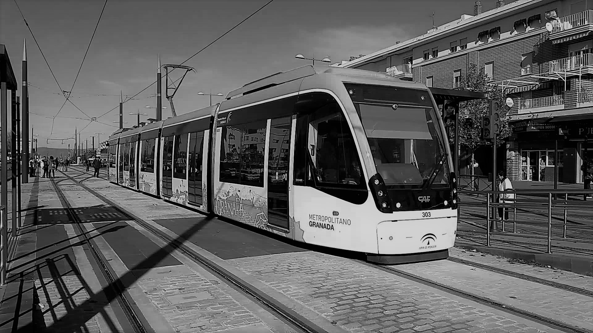El metro de Granada abre hoy con una previsión de 30.000 viajeros al día