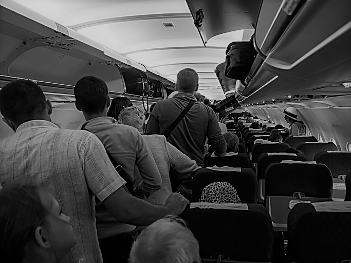 El tráfico mundial de pasajeros superará los 8.000 millones en 2017