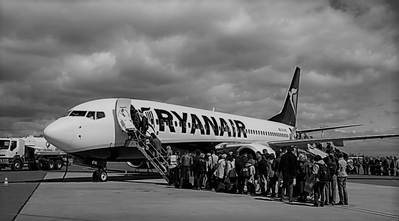 Ryanair ha cancelado 212 vuelos previstos para hoy por huelga en Francia