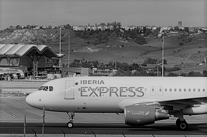 Iberia y British empiezan a cobrar el miércoles por reservas a través de GDS