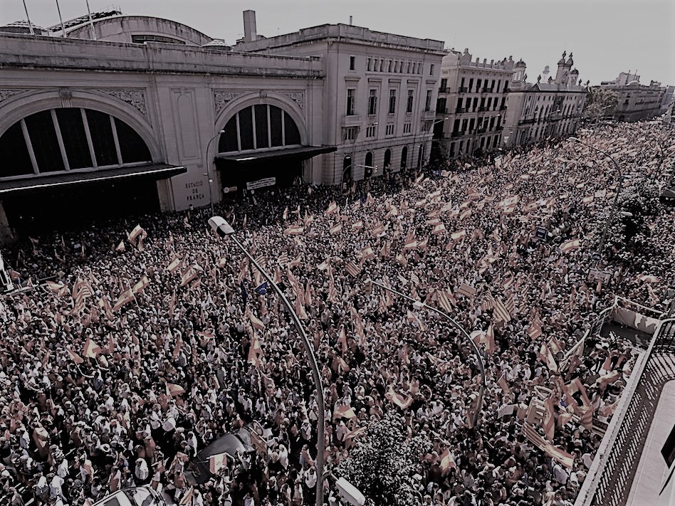 Thousands protest in Barcelona against Catalan independence