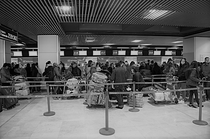 Empleados de seguridad de Barajas mantienen los paros convocados para Navidad