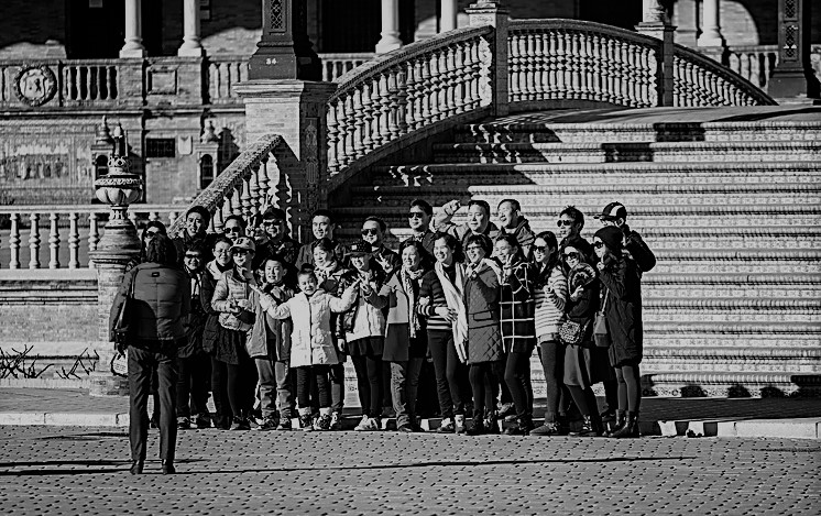China urges France to protect Chinese tourists after group of 40 robbed