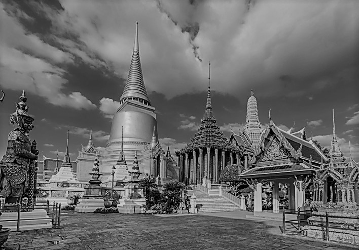 Thai tour guide arrested for inappropriate behaviour at Buddhist temple