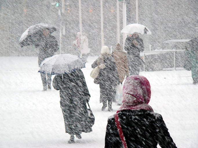 Viento, copiosas nevadas y olas de 8 metros ponen en alerta a 15 comunidades