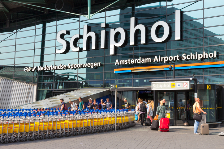 Storm disrupts traffic at Amsterdam’s Schiphol airport