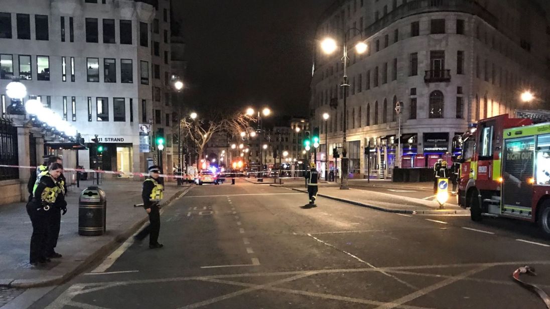 Gas leak in central London closes train station, hotels evacuated