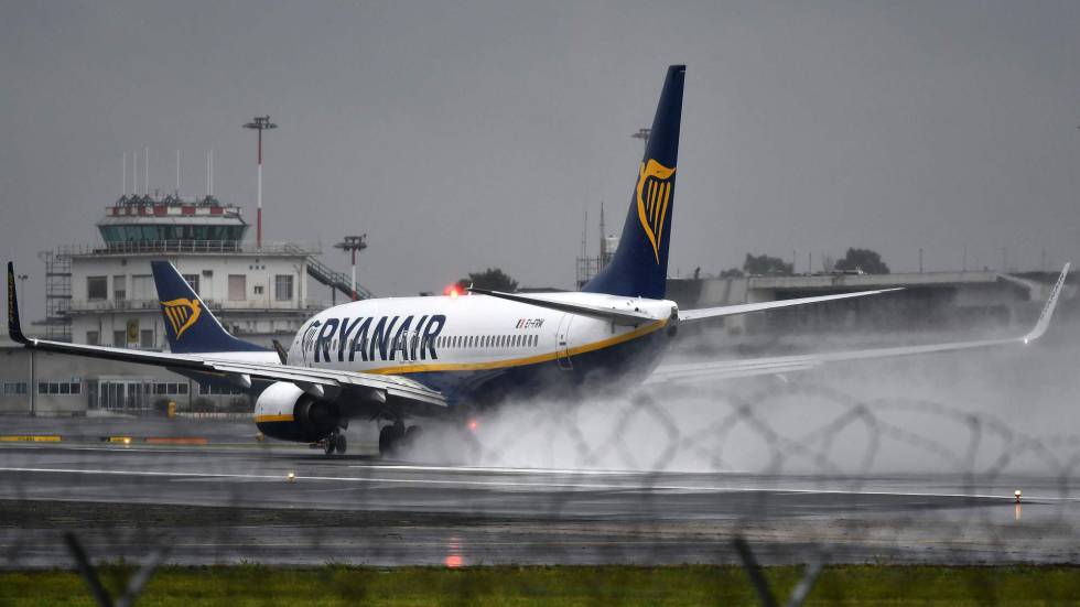 Ryanair cabin crews in Portugal set 3 one-day strikes around Easter
