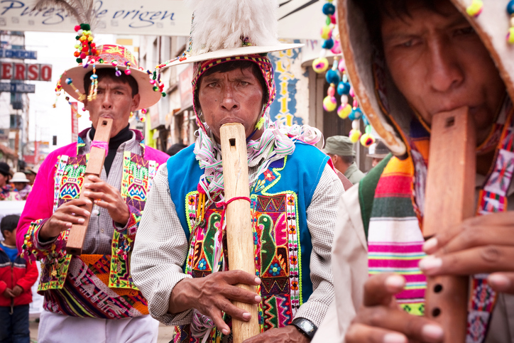 Bolivia estrena teleférico turístico que potenciará el Carnaval de Oruro