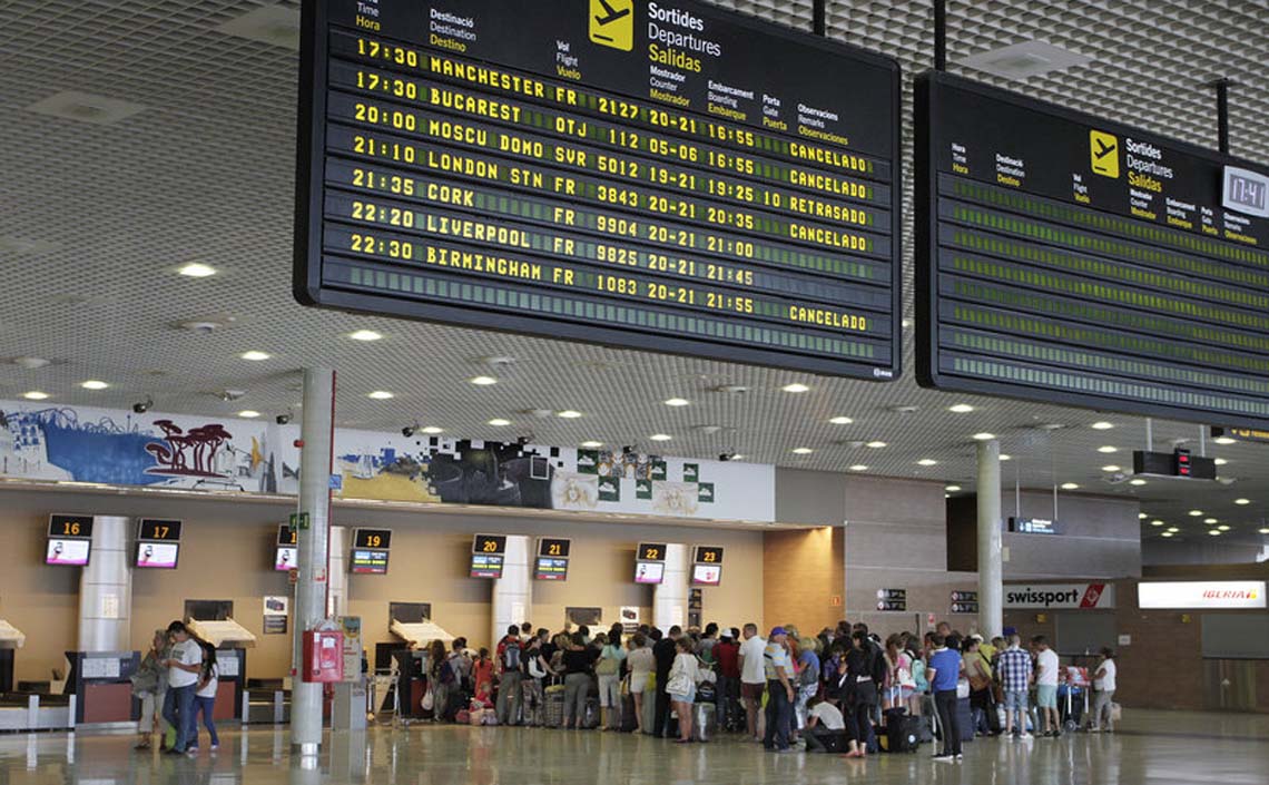 De la Serna anuncia un nuevo plan director para el aeropuerto de Reus