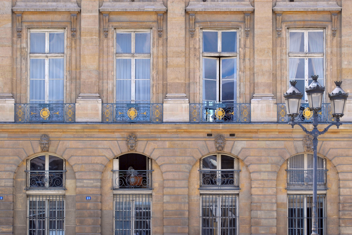 El Hotel Ritz de París prepara una subasta histórica de su mobiliario