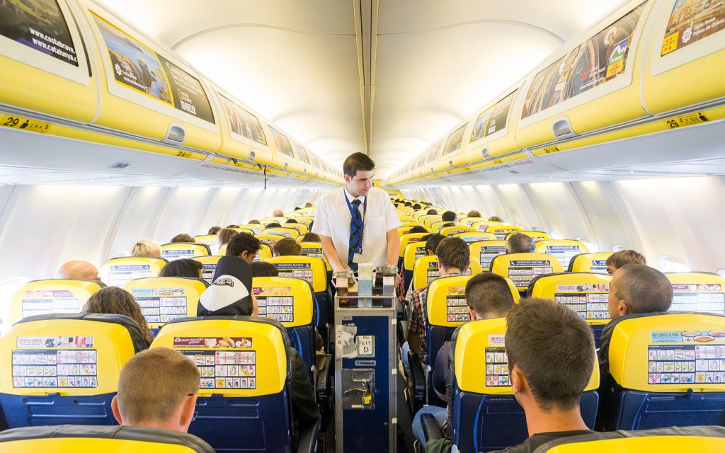 Ryanair promete devolver dinero si el cliente encuentra un billete más barato