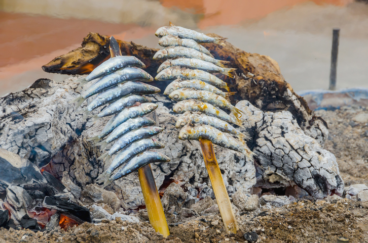 El Senado apoya que el espeto de sardinas sea protegido por la UNESCO