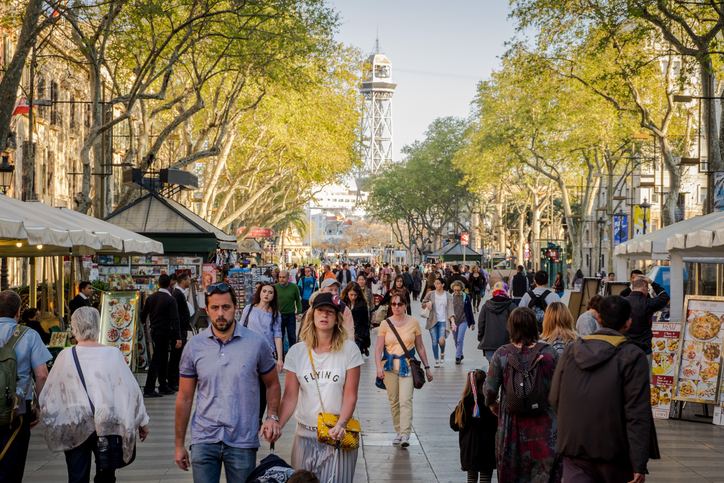 El turismo logra cifras récord de visitantes y gasto en 2017 pese a Cataluña