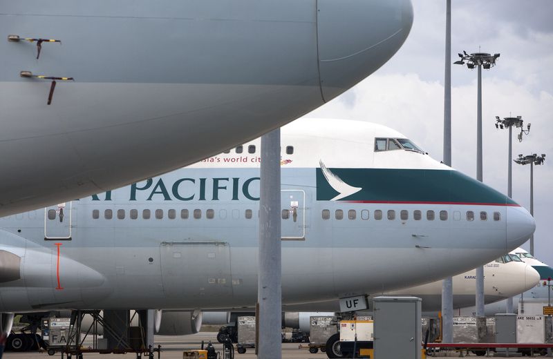 Cathay Pacific perdió 129 millones de euros en 2017, un 119 % más