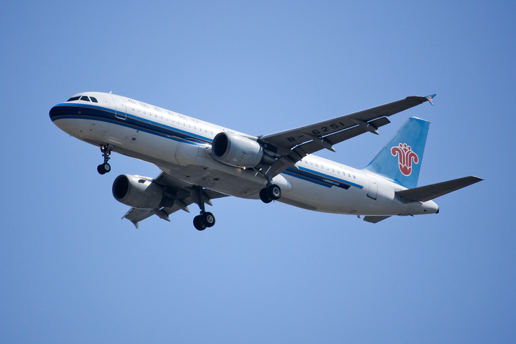 La aerolínea China Southern gana 765 millones de euros en 2017, un 18,2 % más