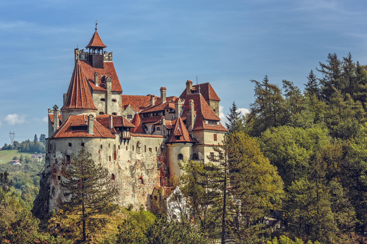 Sale a la venta el hotel donde Stoker ubicó el Castillo de Drácula