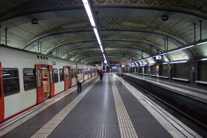 TMB adquirirá 12 trenes para metro a partir de 2019, por valor de 92 millones