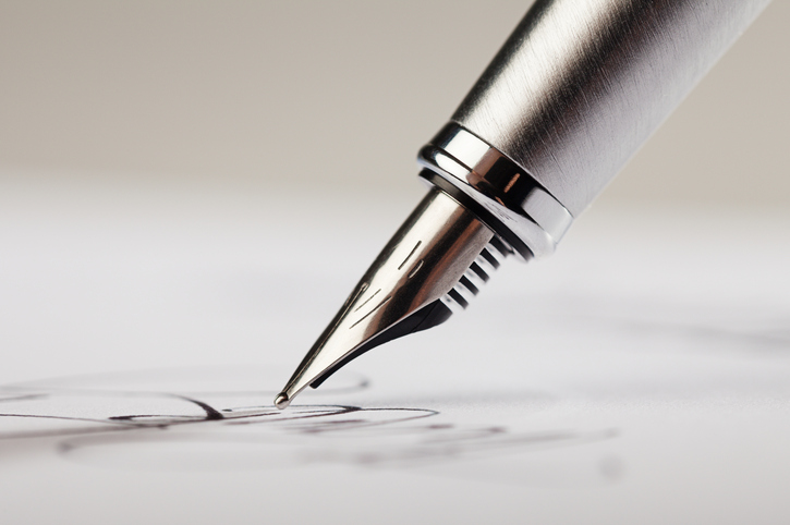 Air China flight diverted after passenger threatens crew with fountain pen