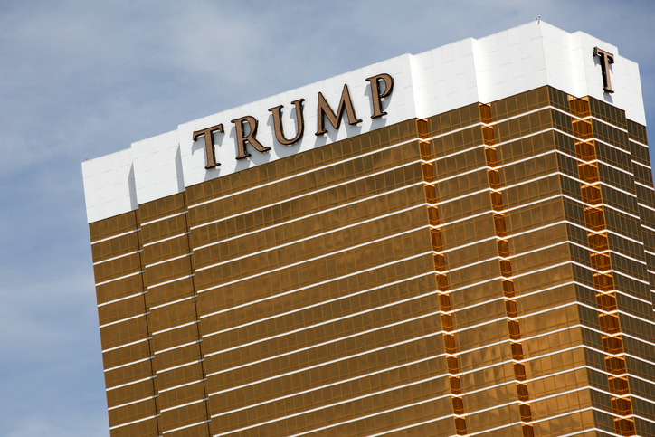 Gobierno panameño se desmarca de litigio de Trump por hotel en Panamá