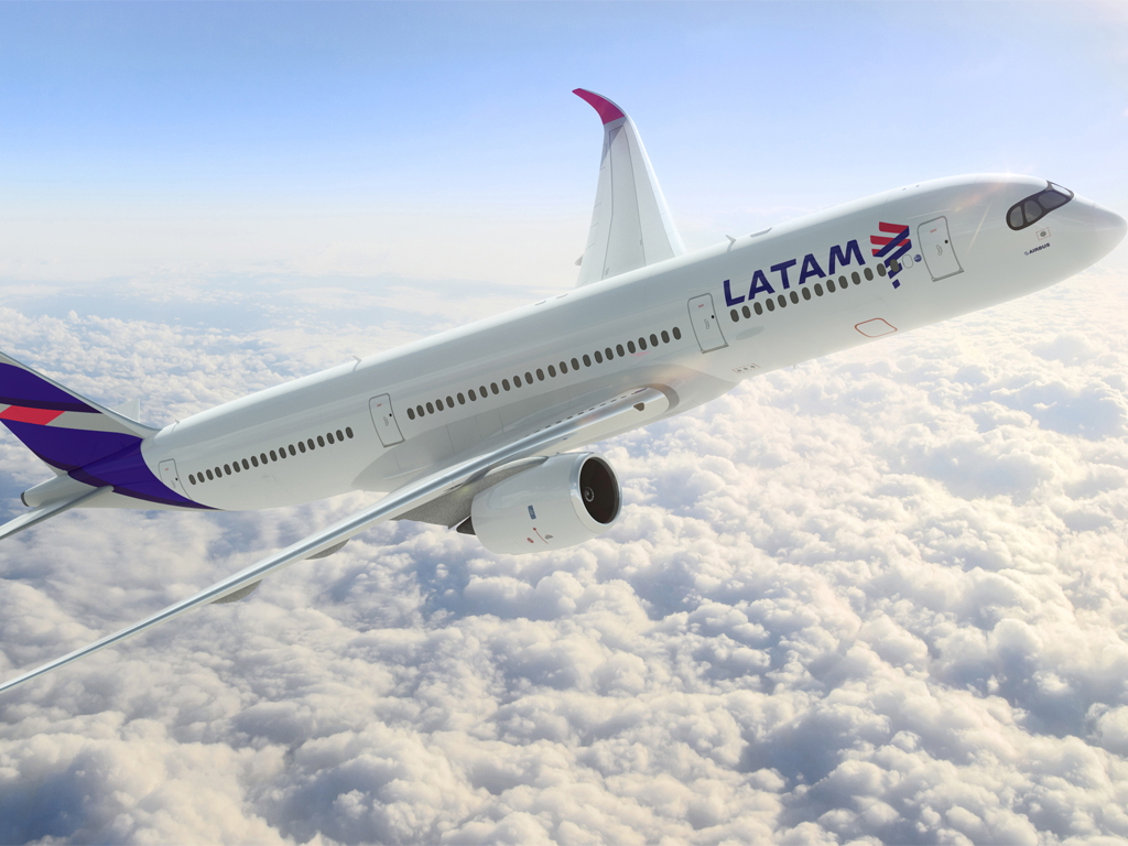 Latam cancela 620 vuelos y ofrece devolver dinero ante huelga de tripulantes