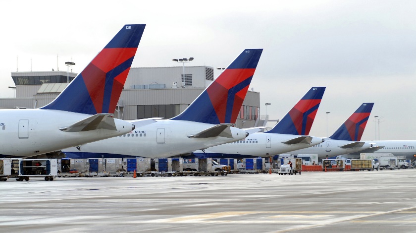 Venezuela, Panama to restore envoys and resume airline service