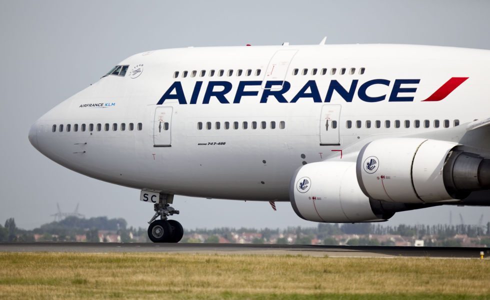French government urges Air France to pursue reforms as strikes bite