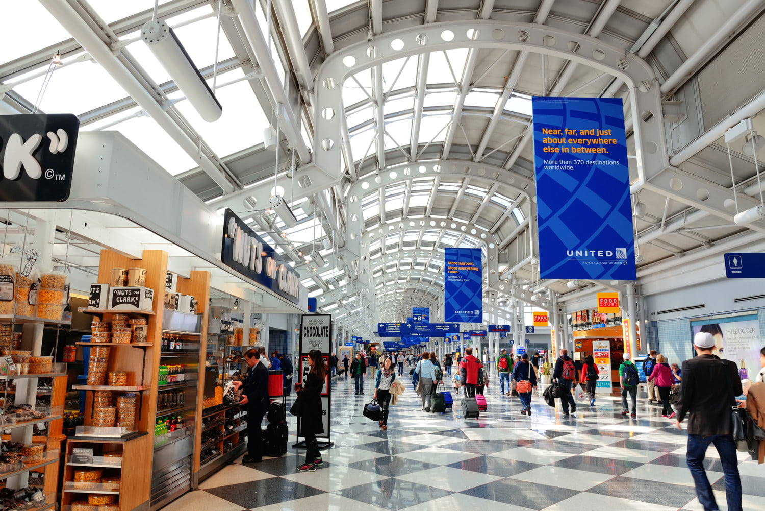 U.S. asks foreign airports to strengthen passenger electronics screening