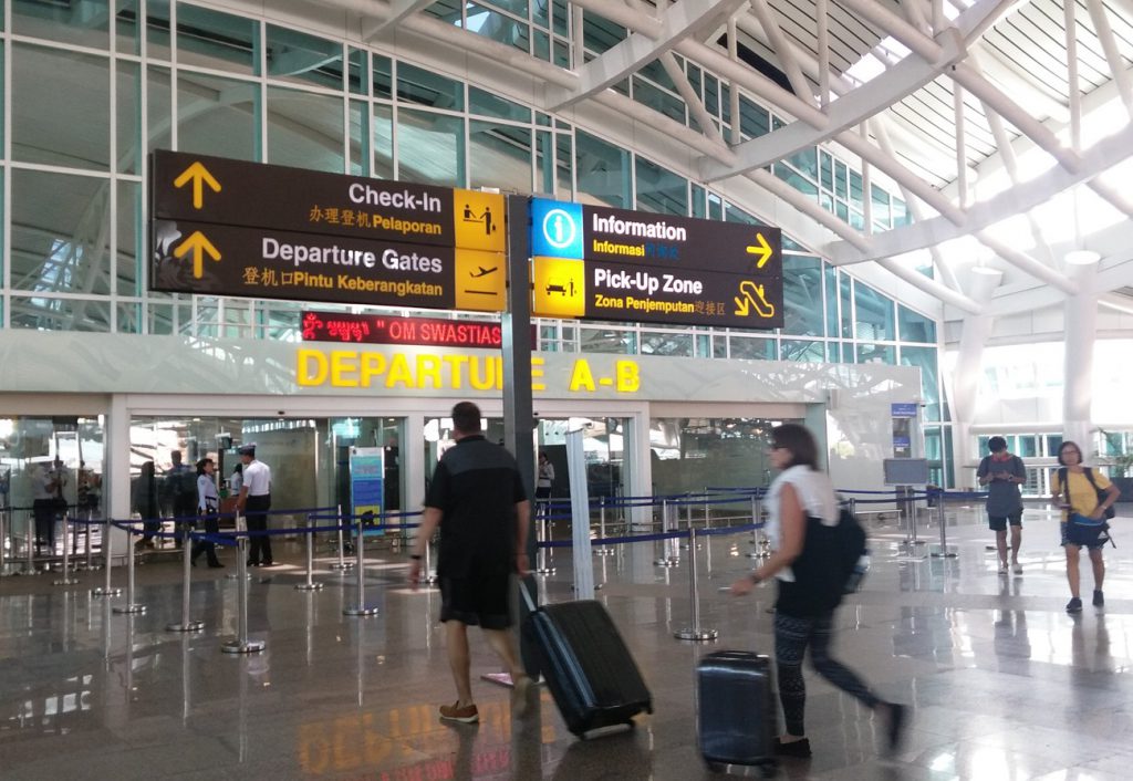 Bali airport reopens as volcano rumbles