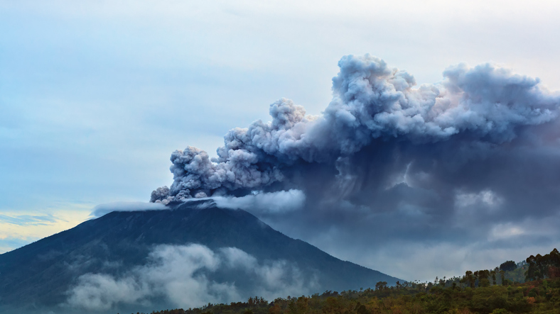 Volcano on Indonesian island of Bali hurls out ash and lava