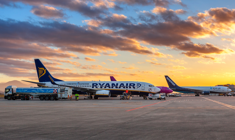 Ryanair Irish pilots vote to strike for the first time