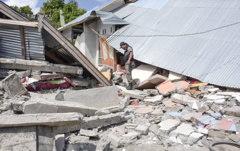 Más de 500 montañeros varados a raíz del seísmo en isla indonesia de Lombok
