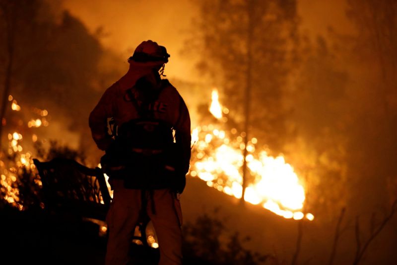 Smoke gets in your eyes: wildfires sting California park tourism