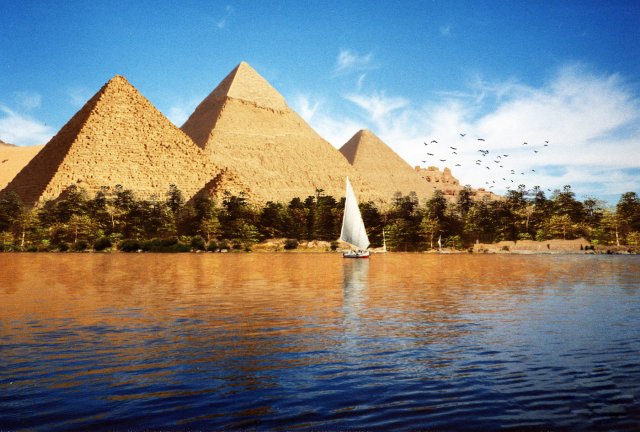 Egipto se encomienda a la Sagrada Familia para resucitar su sector turismo