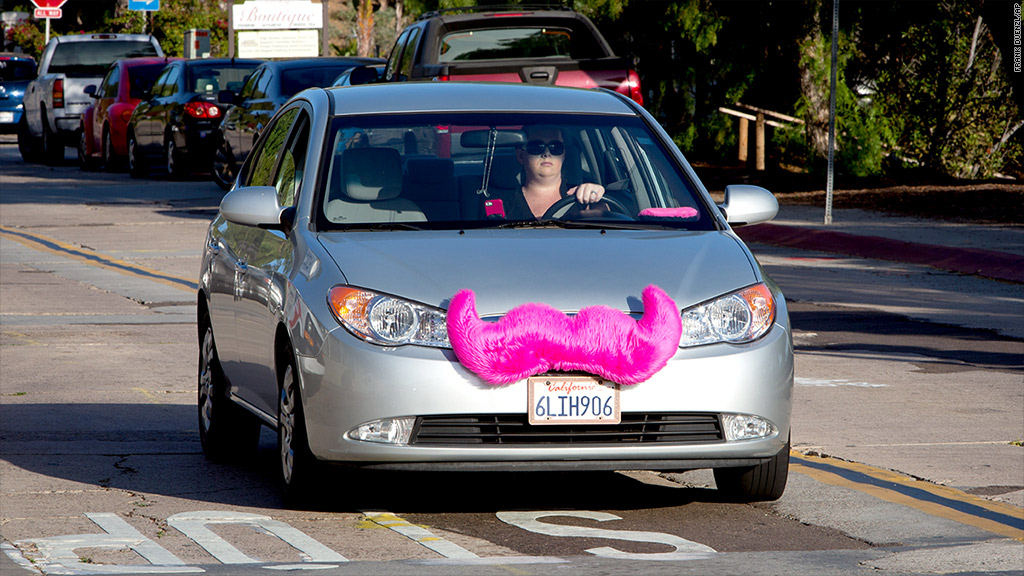 New York City votes to cap Uber, Lyft vehicle licenses