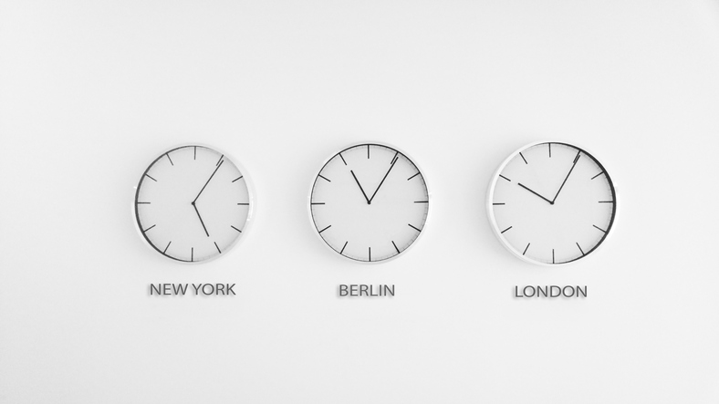 Adoptar la hora de Londres o Lisboa, más que un simple cambio de huso horario