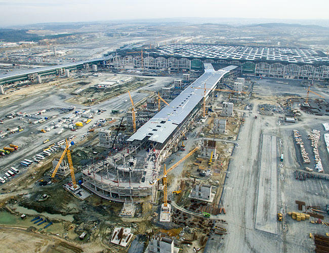 Work resumes at Istanbul’s new airport under police presence