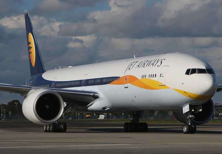Pérdida de presión obliga a volver a un vuelo y atender pasajeros en la India