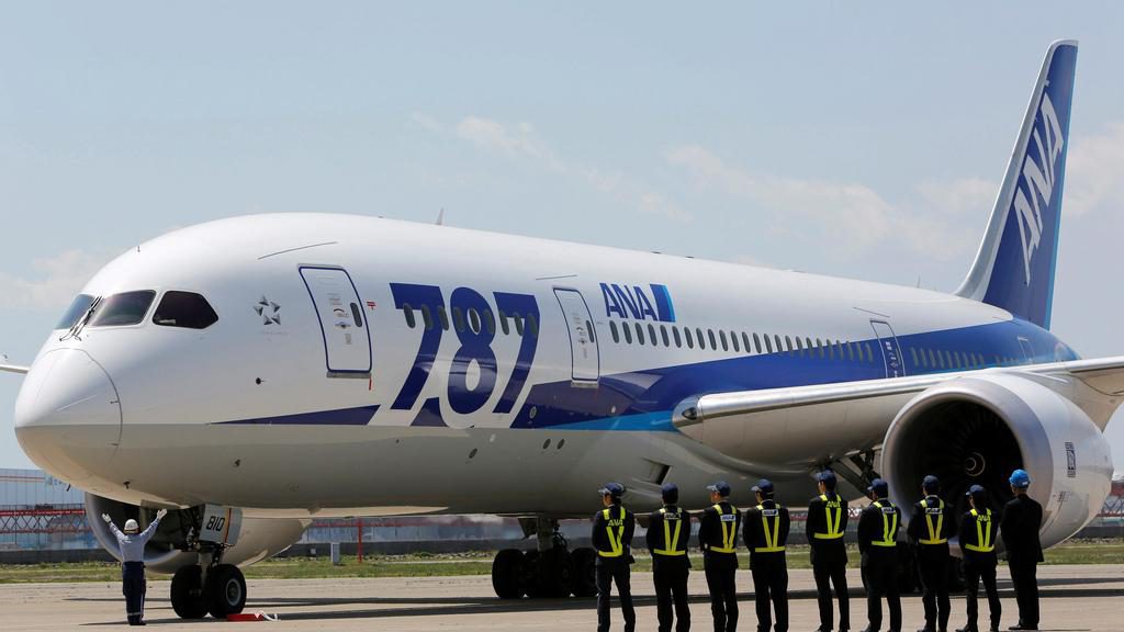 United adds Boeing 787s and expands U.S. coast-to-coast routes